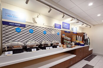 Holiday Inn Express Hotel & Suites San Diego-Escondido