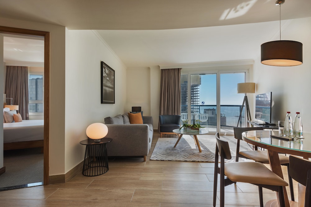 4 Star Hotels