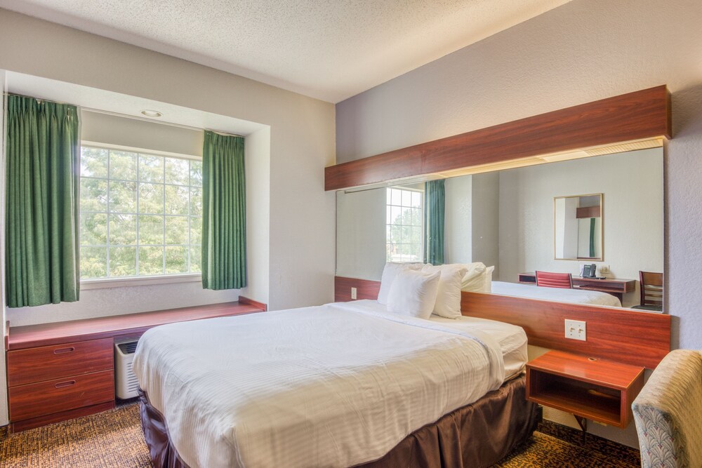 Room, Trident Inn & Suites, Baton Rouge