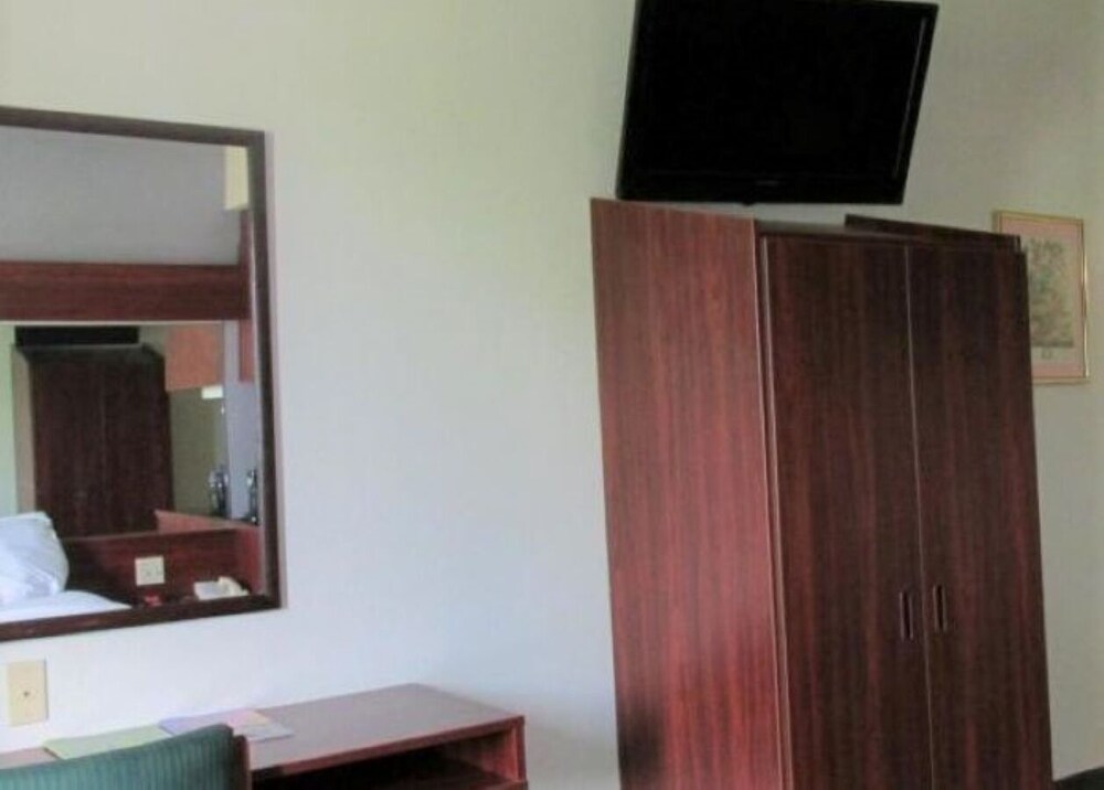 Room, Trident Inn & Suites, Baton Rouge