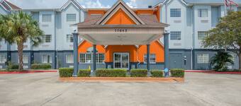The Best Hotels Closest to Blue Bayou Waterpark in Baton ...
