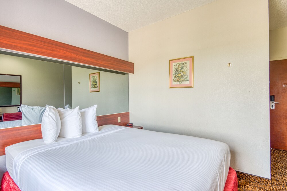Trident Inn & Suites, Baton Rouge in Baton Rouge Best Rates & Deals