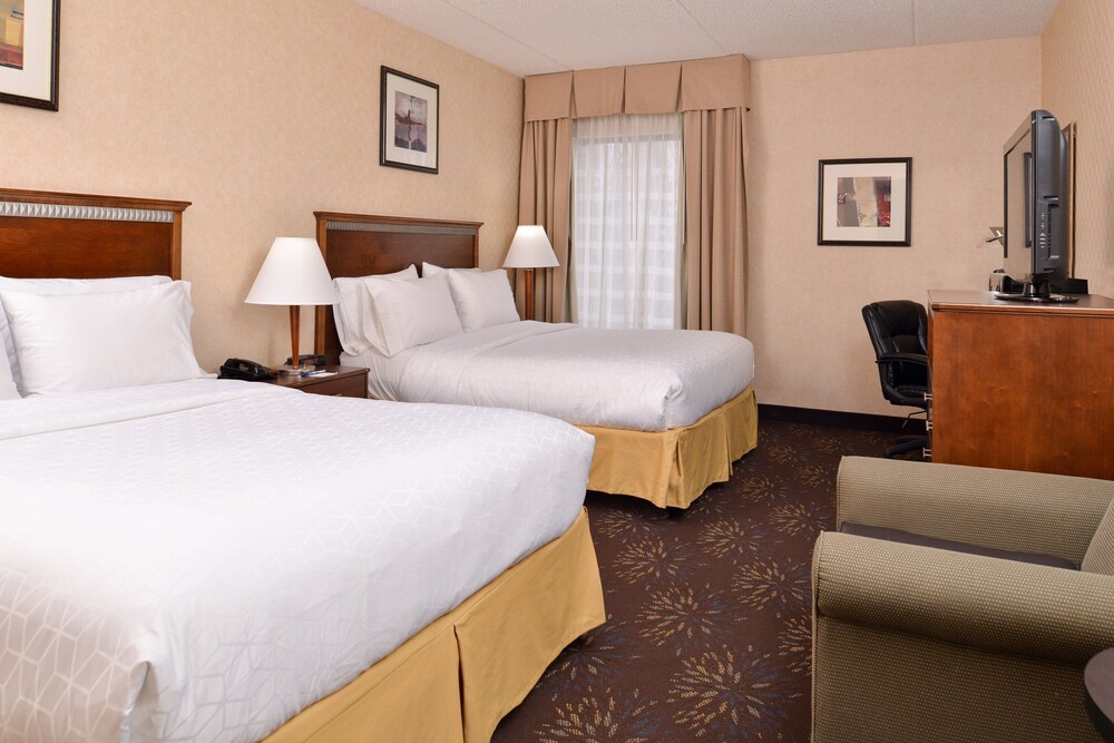 Holiday Inn Express Hotel & Suites West Chester, an IHG Hotel