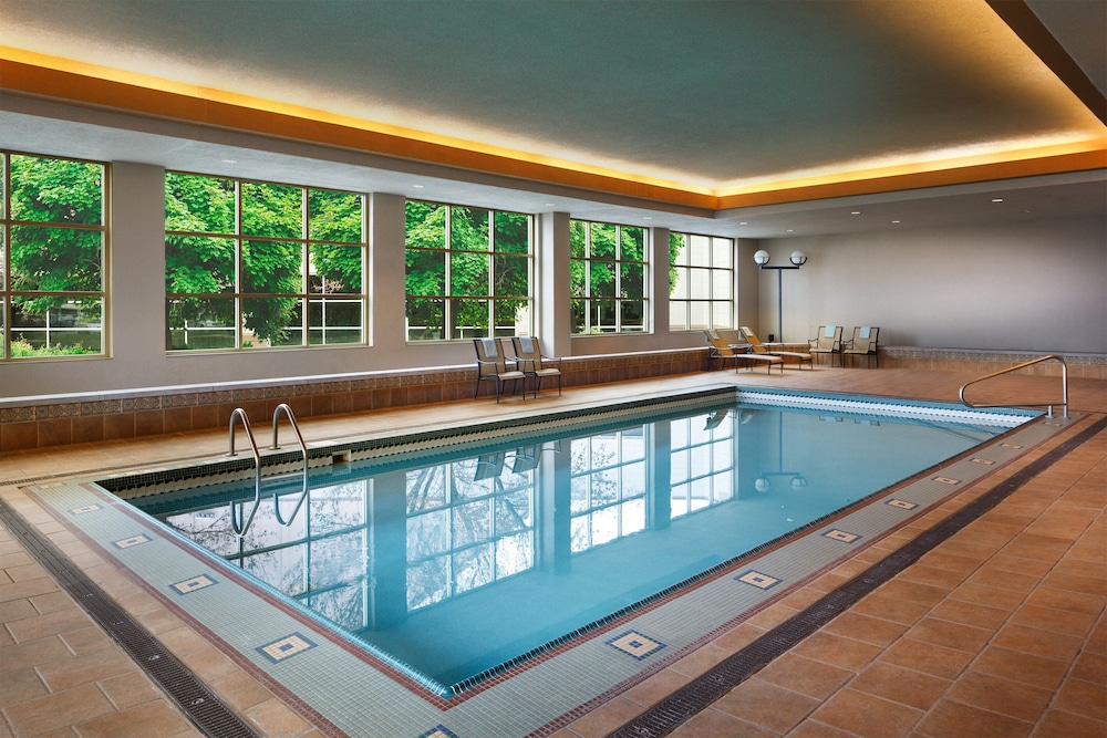 12 Best Hotels With Pool In Sioux Falls, South Dakota Trip101