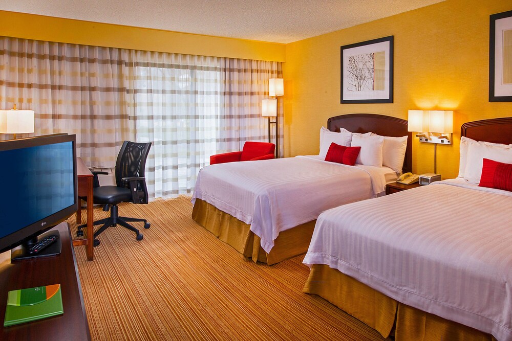 Courtyard by Marriott Richmond Northwest