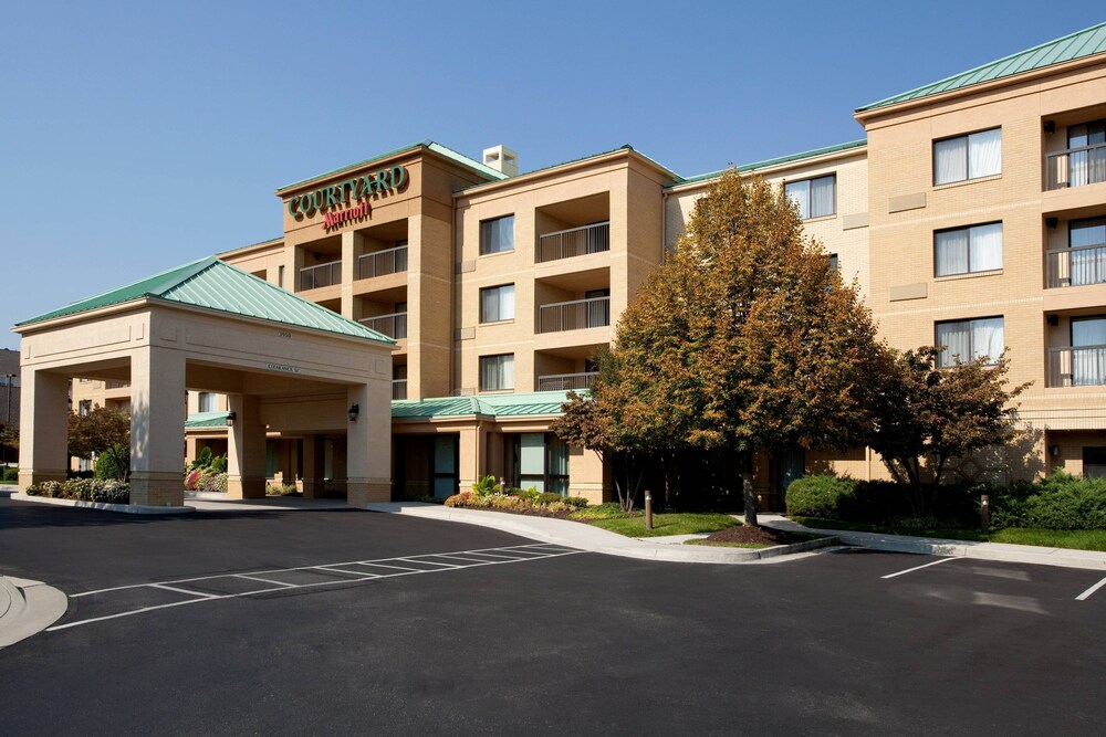 Courtyard by Marriott Richmond Northwest