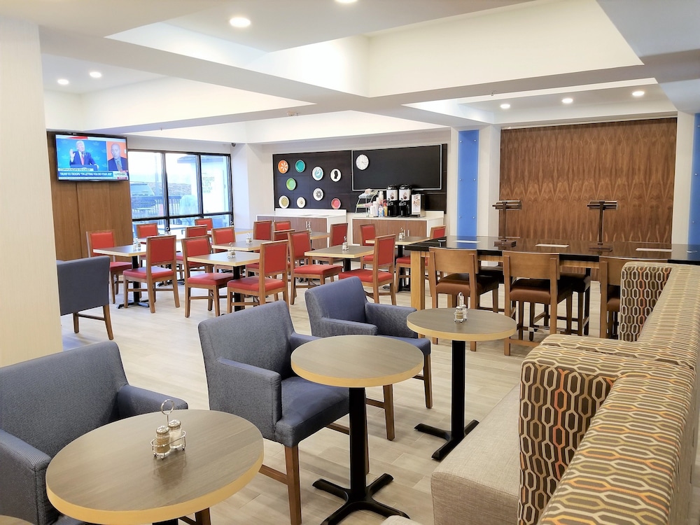 Holiday Inn Express Columbia - Two Notch, an IHG Hotel