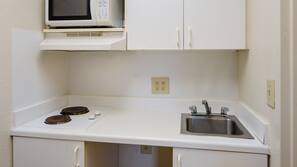 Fridge, microwave, stovetop