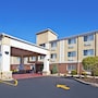 Holiday Inn Express Hotel & Suites Wabash in Wabash, United States