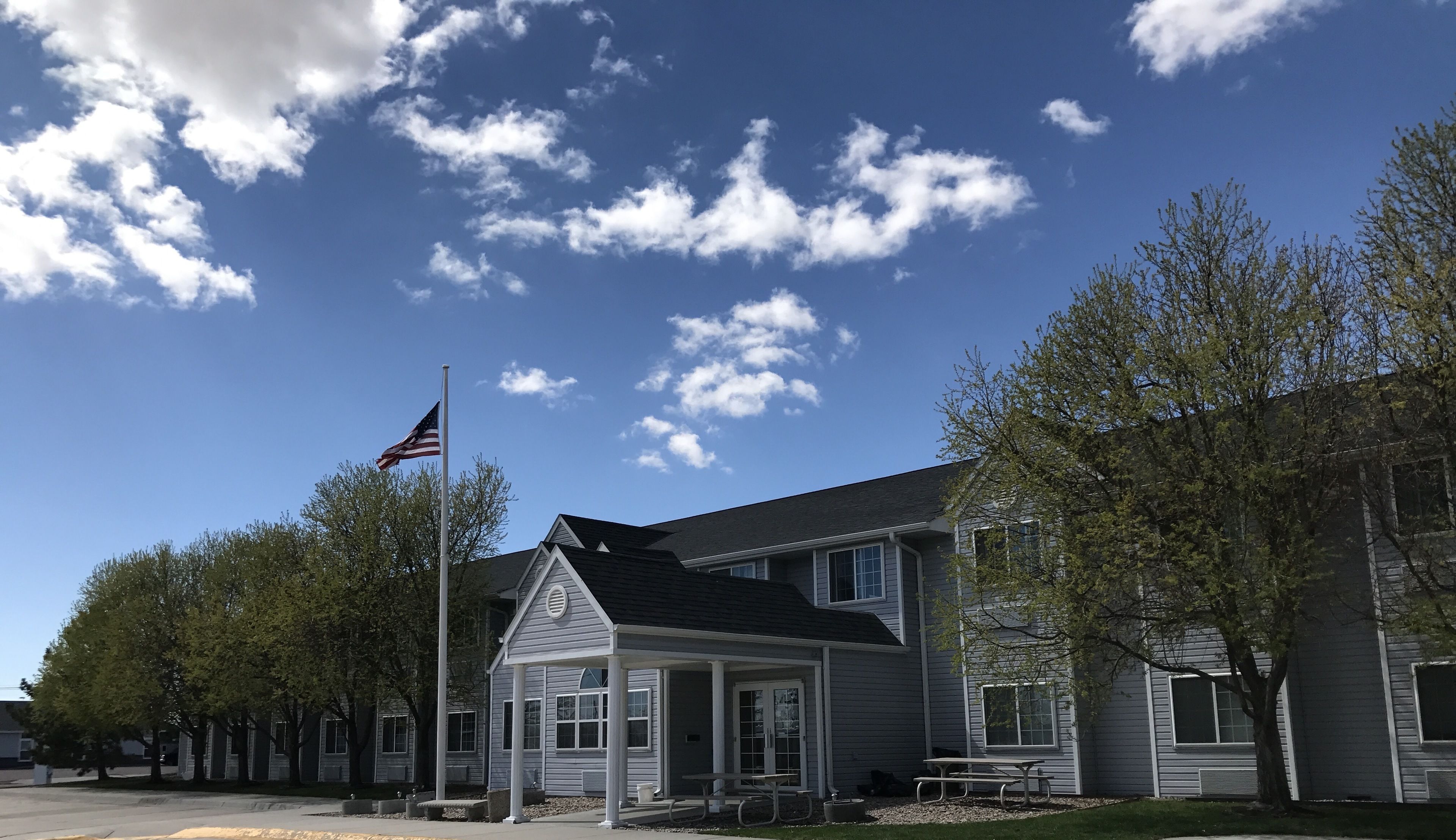 Monument Inn & Suites in Scottsbluff, United States