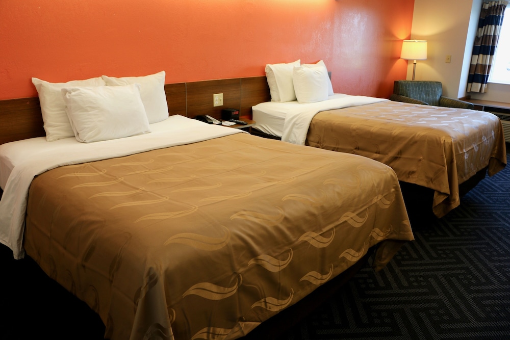 Room, Quality Inn & Suites Watertown Fort Drum