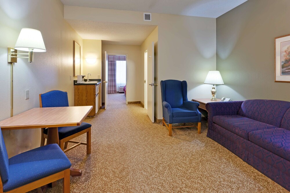 Country Inn & Suites by Radisson, Mount Morris, NY