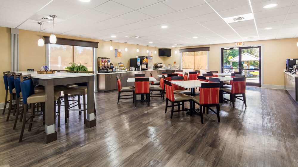 Breakfast area, Best Western Shallotte / Ocean Isle Beach Hotel