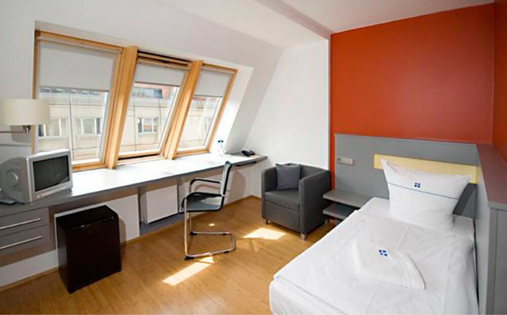 Www Hotel Dietrich Bonhoeffer Expedia Www Hotel Dietrich Bonhoeffer Expedia