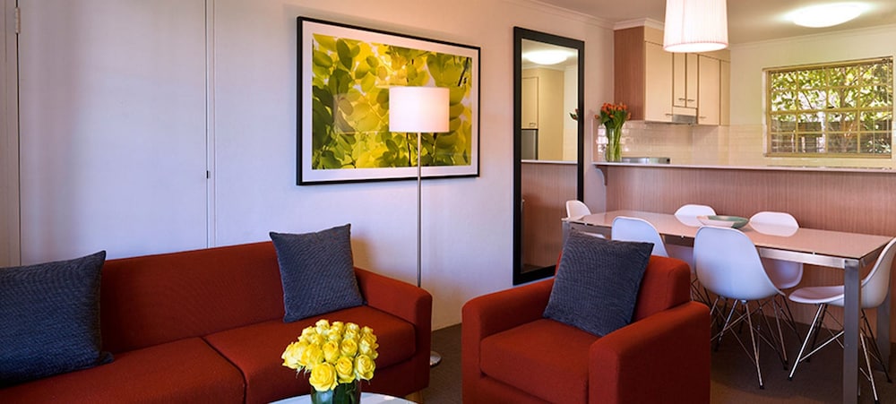 Adina Serviced Apartments Canberra Kingston