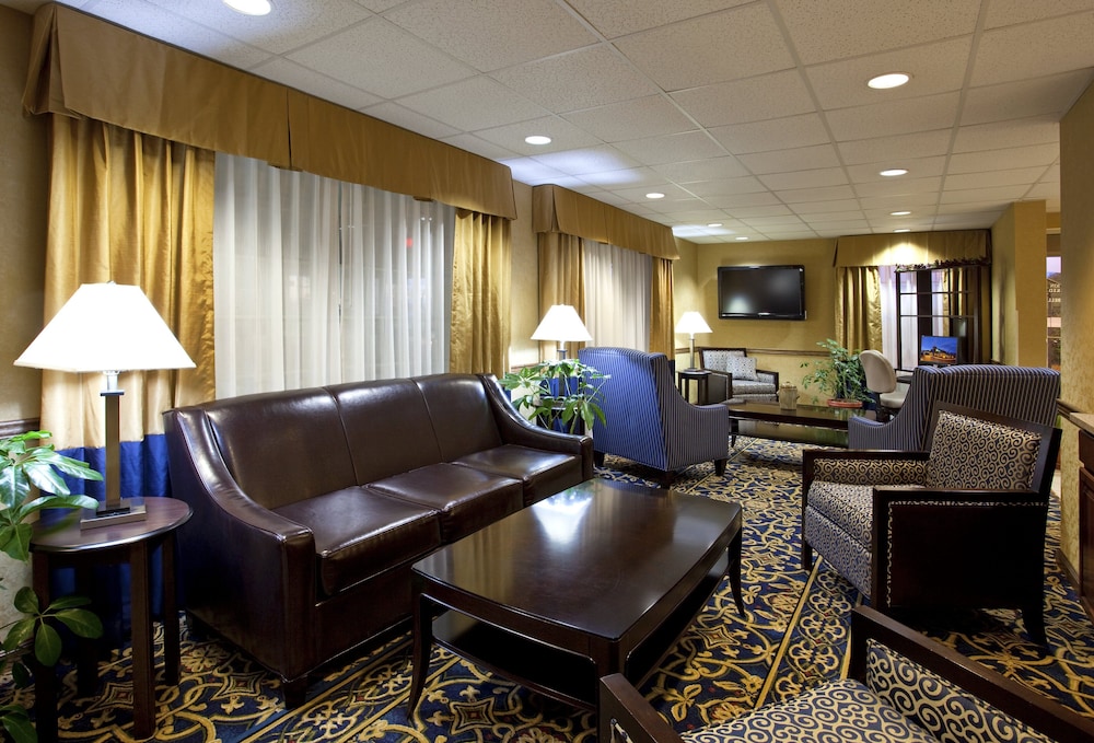 Lobby, Holiday Inn Express Hotel & Suites Sunbury - Columbus Area, an IHG Hotel