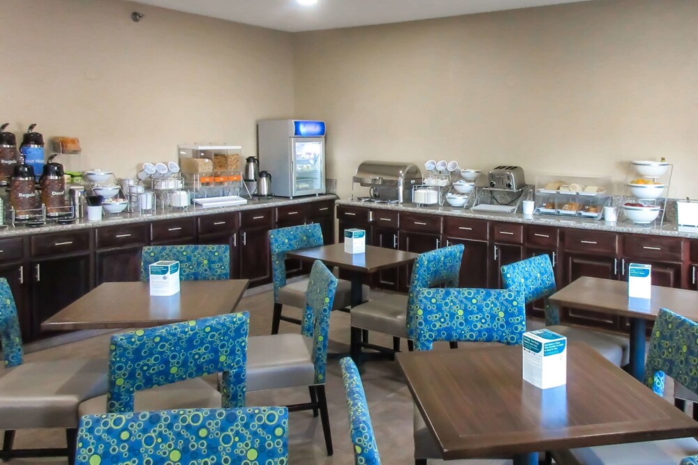 Comfort Inn & Suites Pueblo