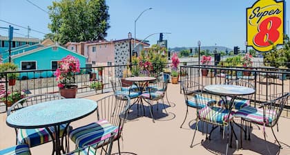 Super 8 by Wyndham Santa Cruz/Beach Boardwalk East