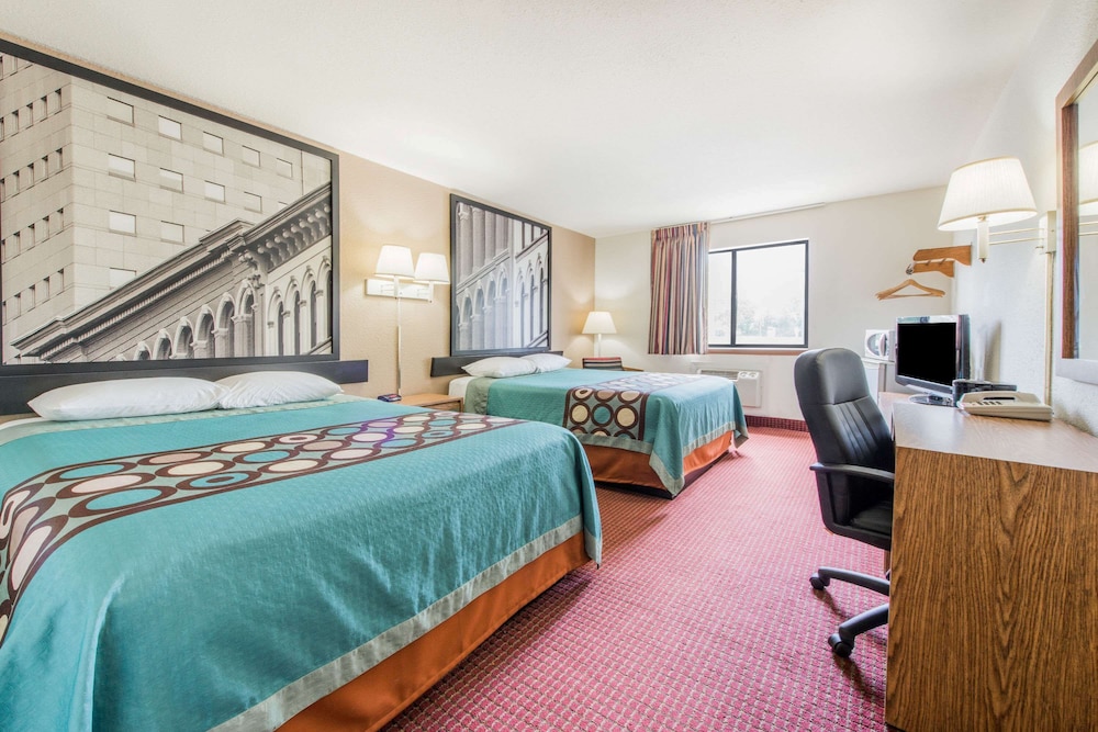 Super 8 by Wyndham Elizabethtown