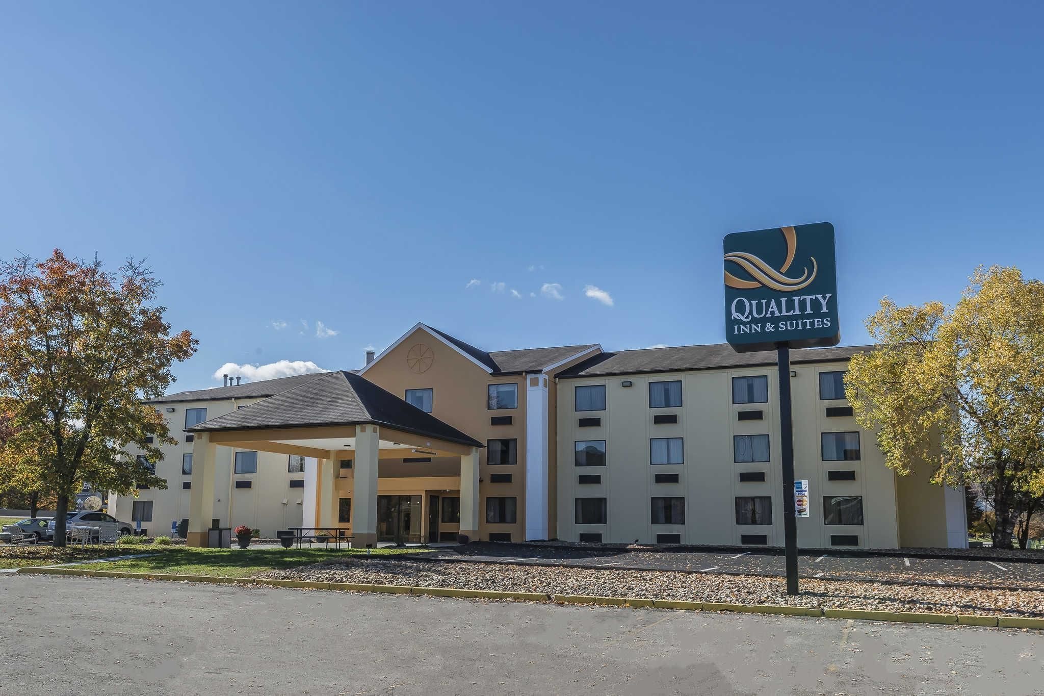 Quality Inn Suites In Pittsburgh Pa Expedia