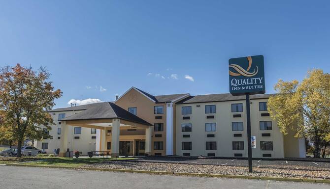 Quality Inn Suites In Pittsburgh Pa Expedia