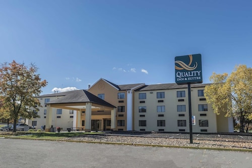 Pittsburgh Mills Mall Hotels Find Hotel Deals Quality Inn Suites