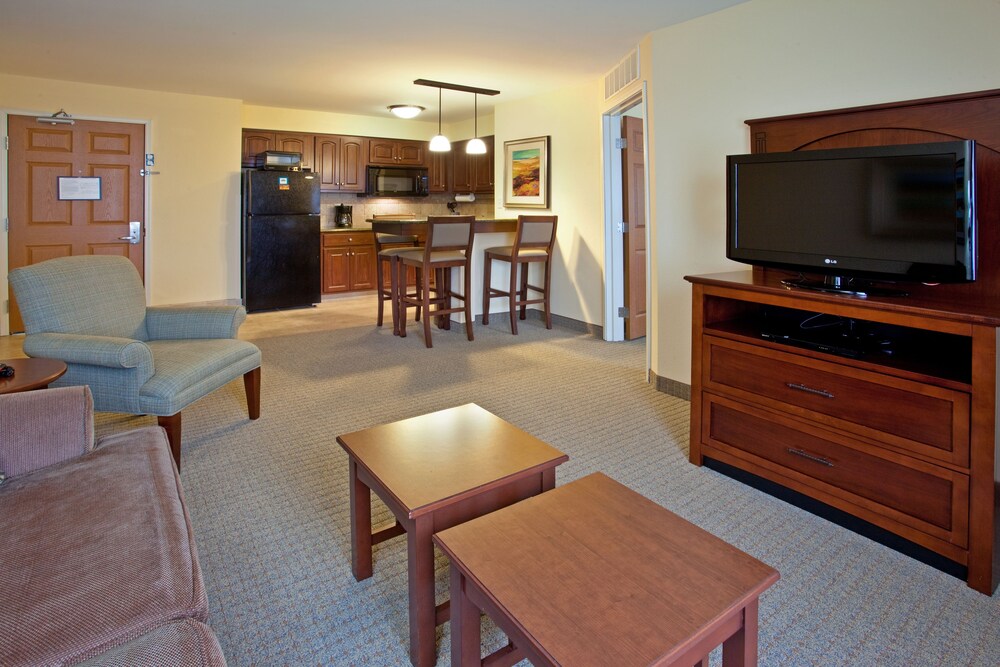 Staybridge Suites Elkhart, an IHG Hotel