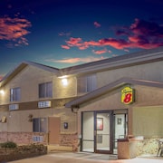 grand island hotels near fonner park