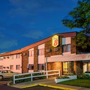 Hotels In Minneapolis St Paul Last Minute Hotel Deals Super 8 By Wyndham Brooklyn Center Mpls