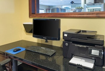 Quality Inn Parkersburg North Vienna Reviews Photos Rates