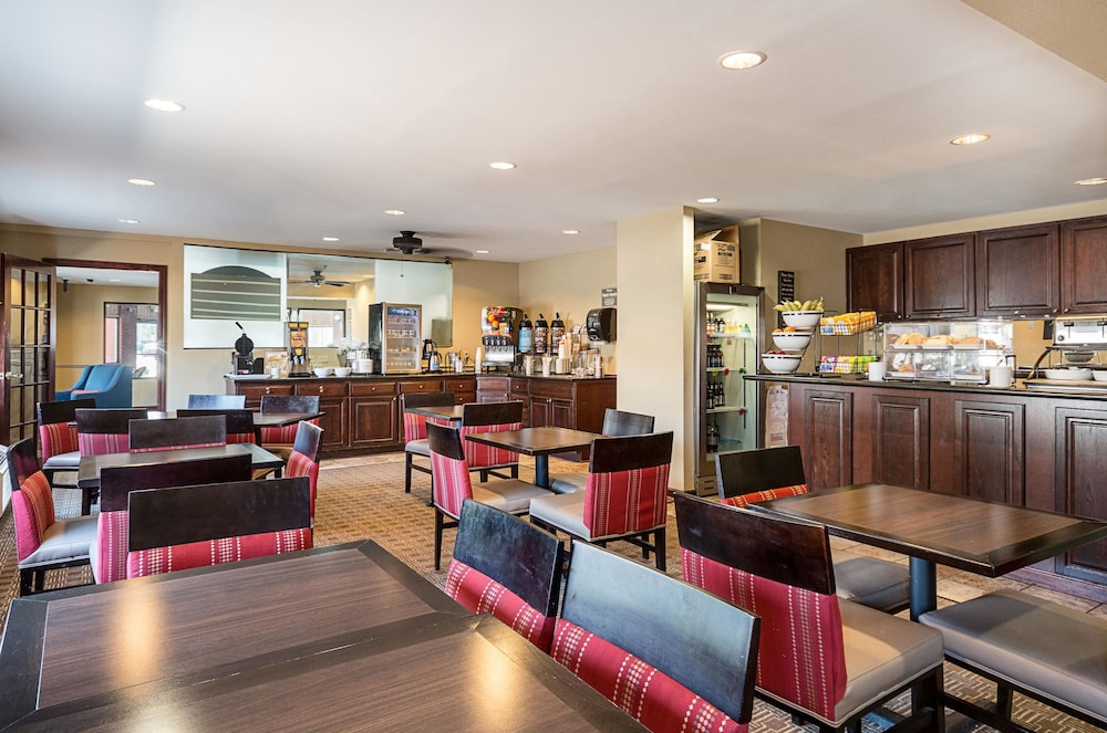 Quality Inn Parkersburg North Vienna Parkersburg Usa Best Price