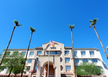 Comfort Inn & Suites Tempe Phoenix Sky Harbor Airport