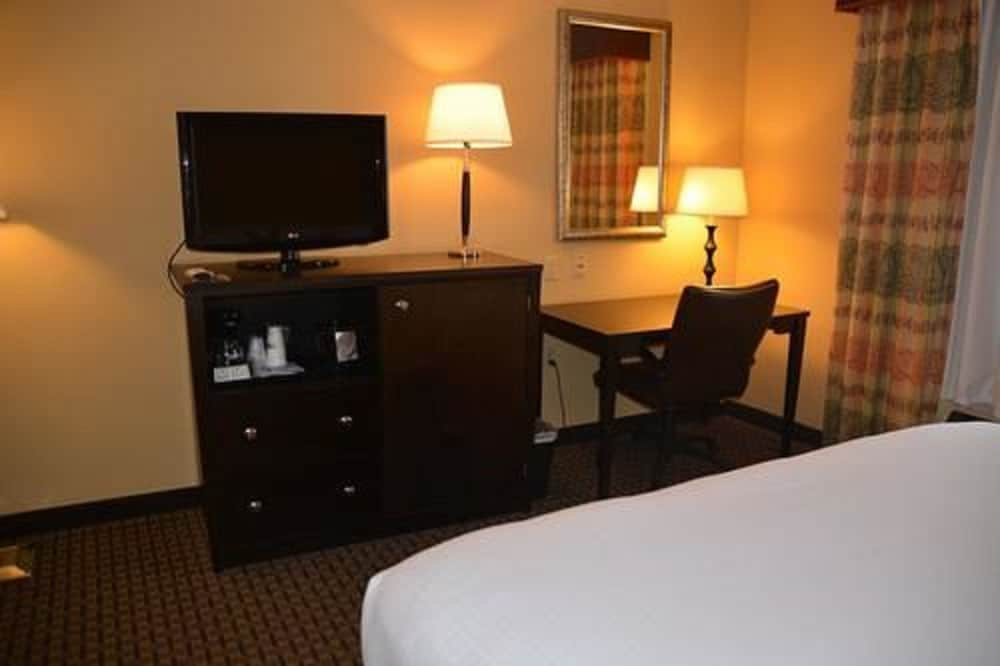 Country Inn & Suites by Radisson, Evansville, IN