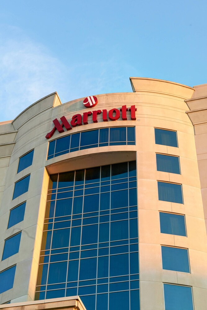 Exterior, Marriott Indianapolis North