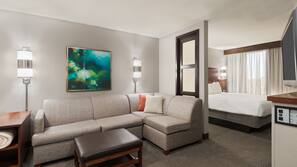 Premium bedding, down comforters, in-room safe, desk