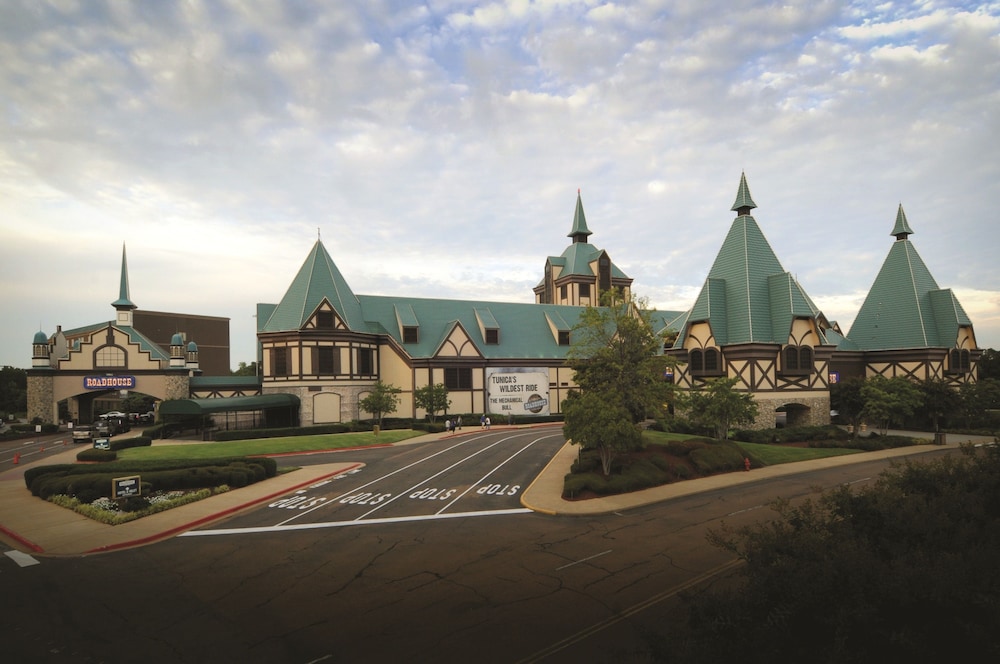 Property entrance, Roadhouse Tunica