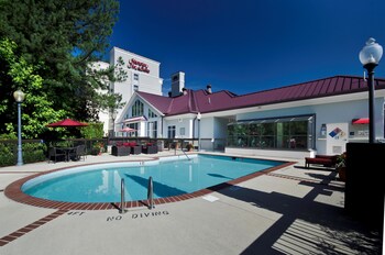 Hampton Inn & Suites Raleigh/Cary I-40 (PNC Arena)