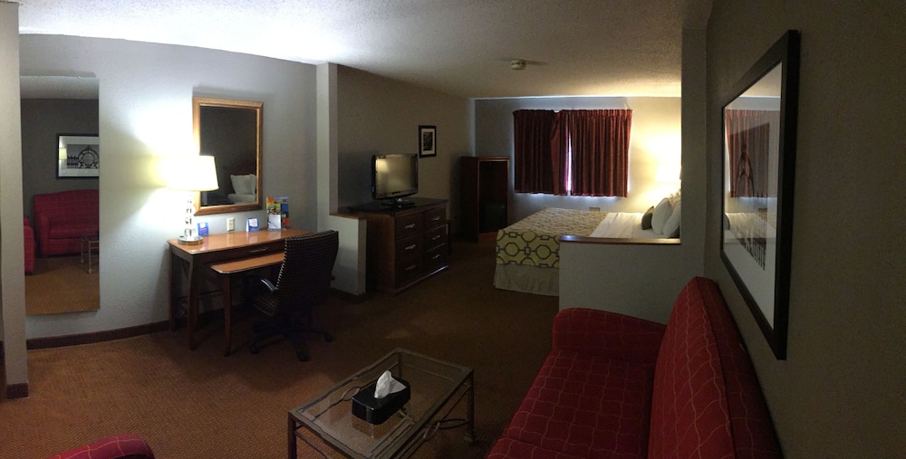 Room, Baymont by Wyndham Piqua