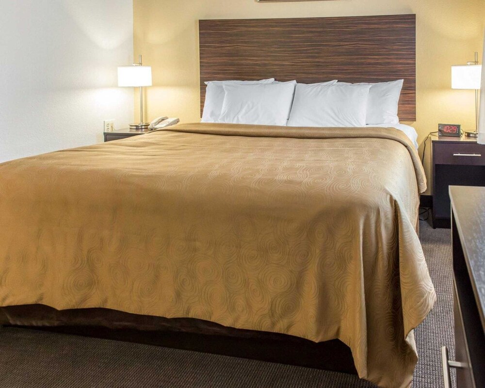 MainStay Suites Pittsburgh Airport