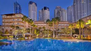 6 outdoor pools, pool cabanas (surcharge), pool umbrellas