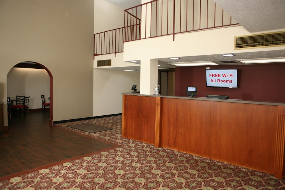 Red Roof Inn & Suites Cave City in Bowling Green | Best ...