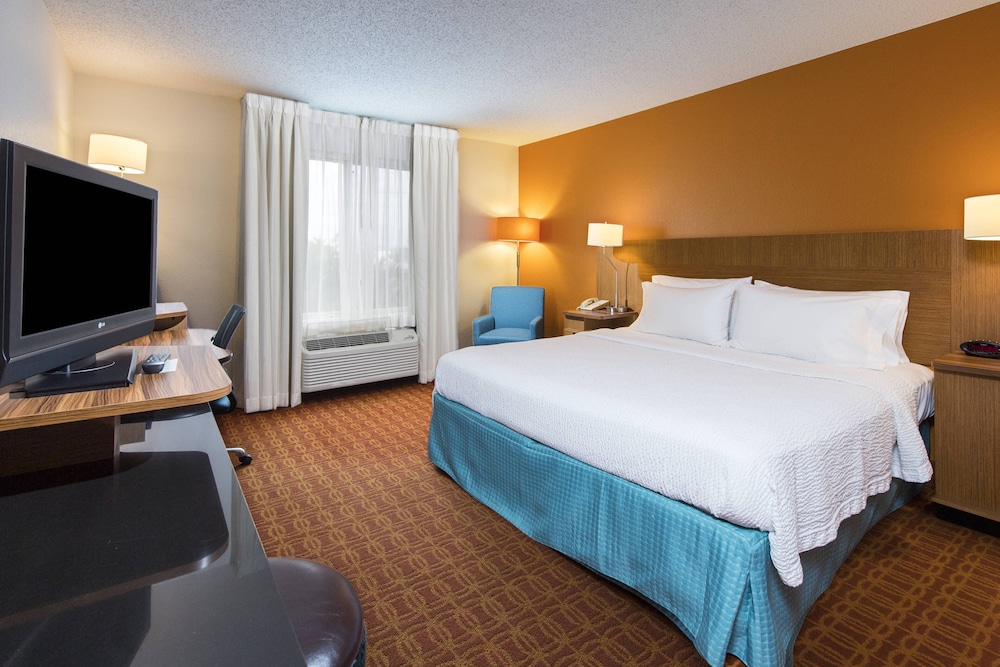 Fairfield Inn & Suites by Marriott Ft. Myers/Cape Coral in Fort Myers