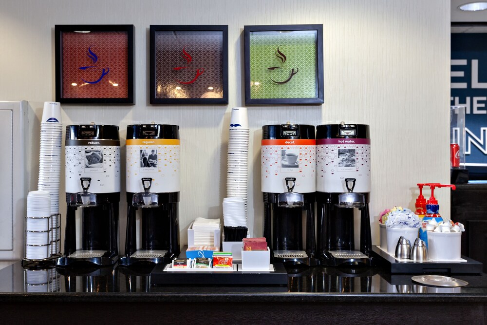 Coffee service, Hampton Inn Spring Hill