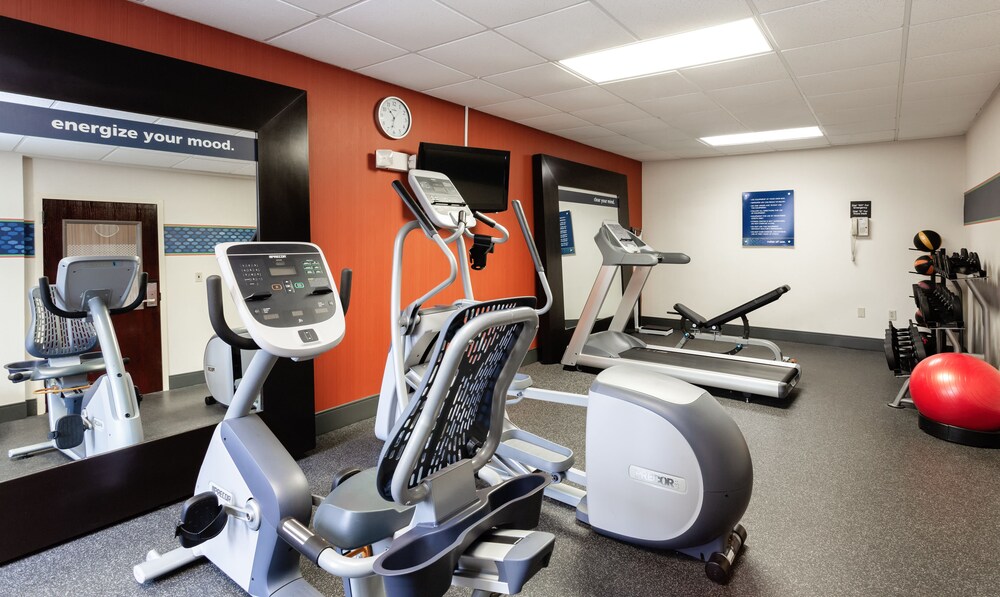 Fitness facility, Hampton Inn Spring Hill