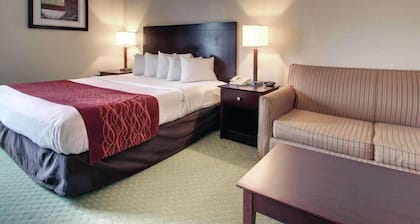 Columbia Inn & Suites
