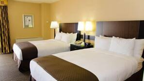 Hypo-allergenic bedding, in-room safe, desk, blackout drapes