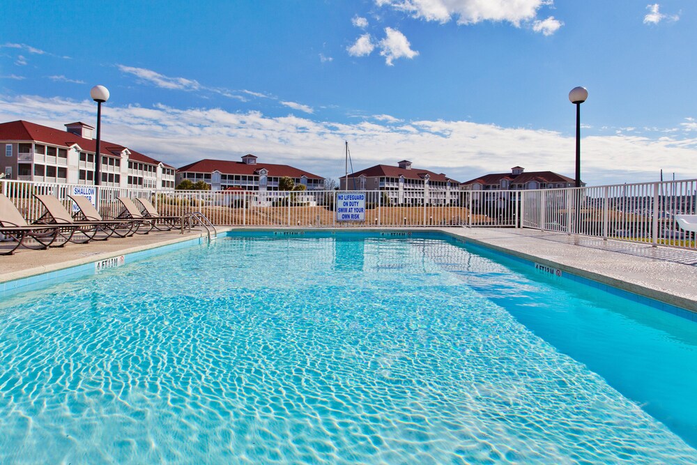 Holiday Inn Express N.Myrtle Beach- Little River, an IHG Hotel