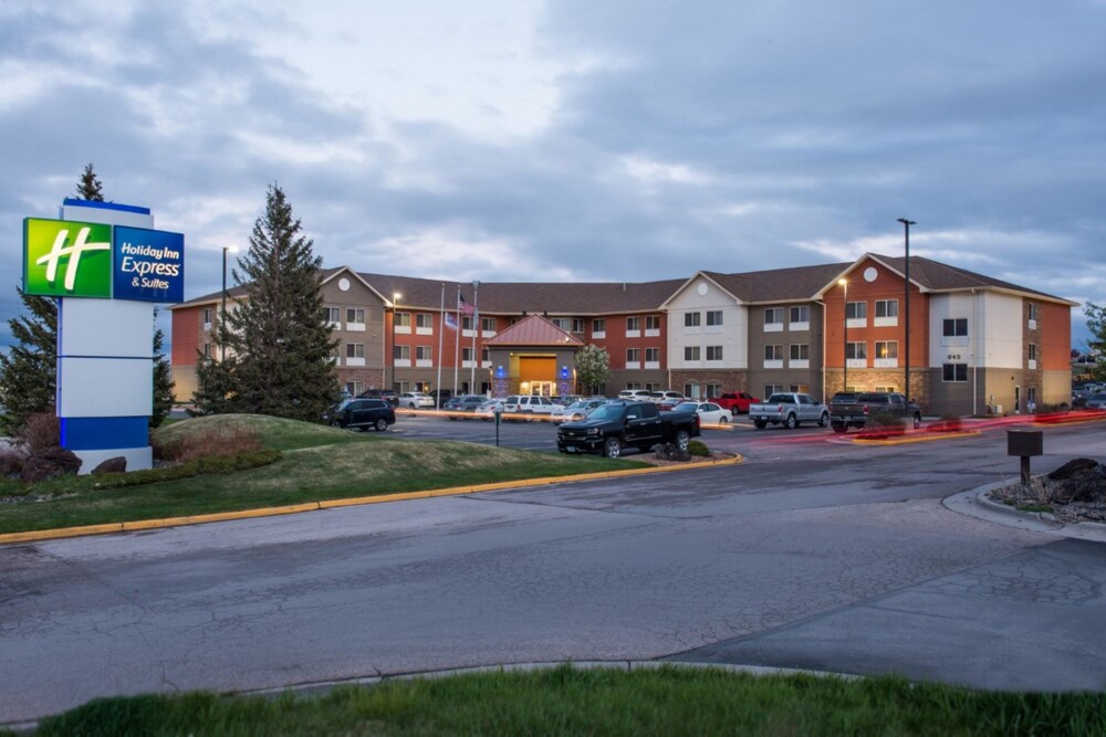 Holiday Inn Express Hotel & Suites Rapid City, an IHG Hotel