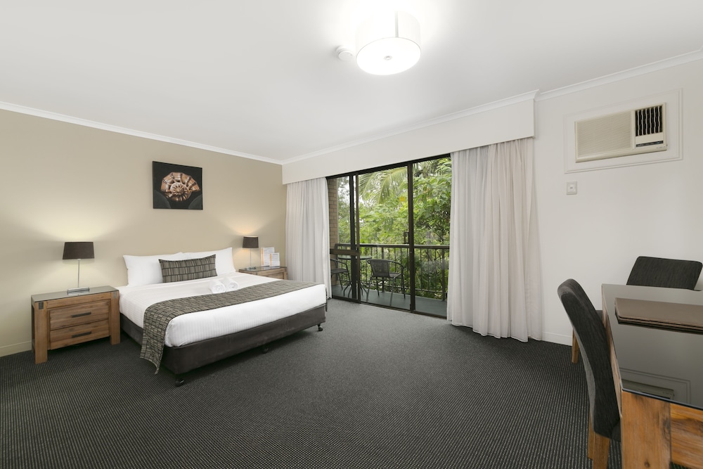 Mt Ommaney Hotel Apartments