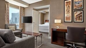 1 bedroom, Egyptian cotton sheets, premium bedding, down duvet